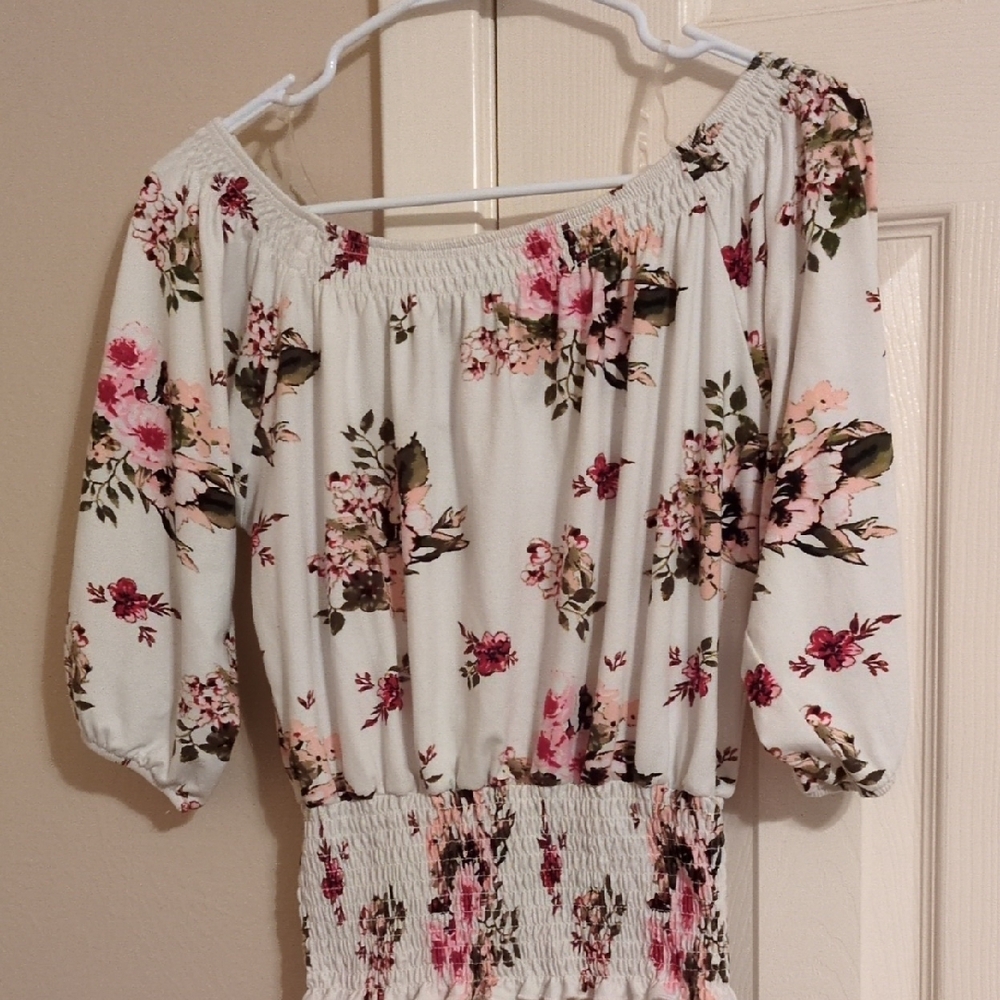 Rue21 Pink and Cream Floral Blouse